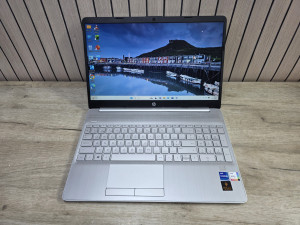 HP 15.6" , i7-1165G7 ; 16GB DDR4 3200MHz ; 512GB SSD NVMe