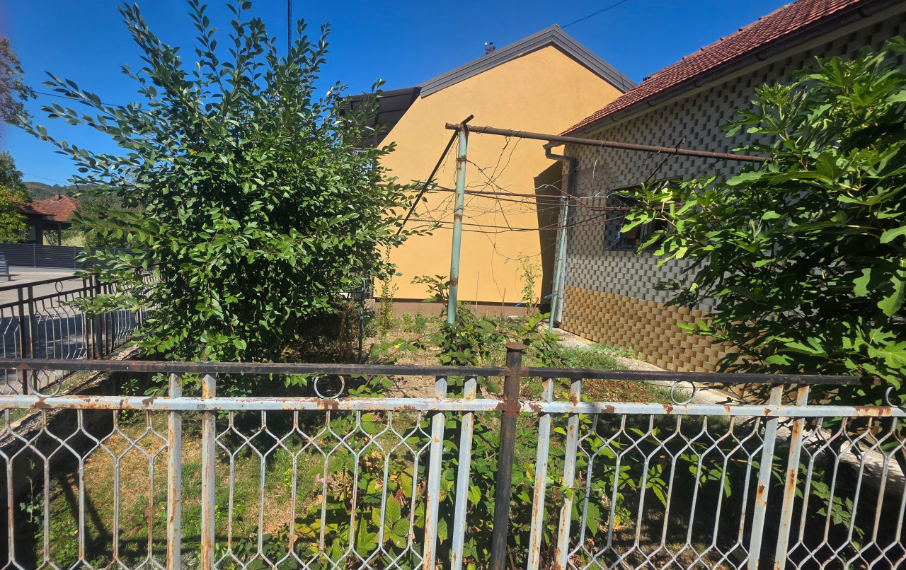 GRADSKA PARCELA SA KUĆOM |MEJDAN |PIONIRSKA ULICA 529m2 placa 3