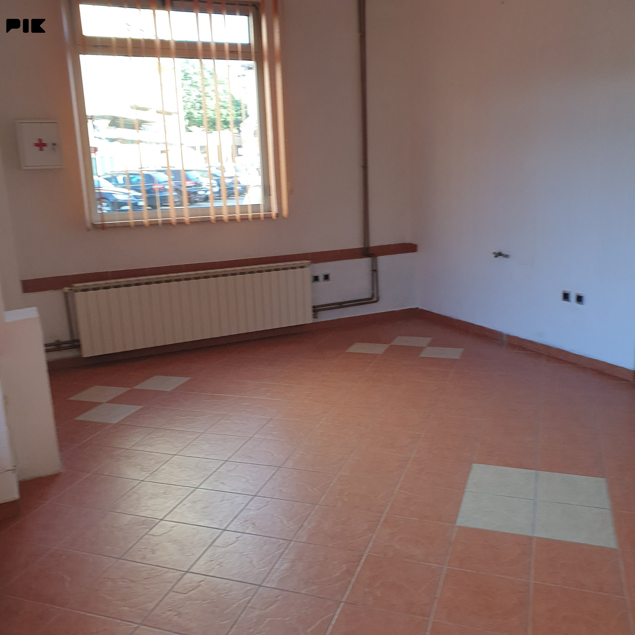 Poslovni prostor Banovići 4