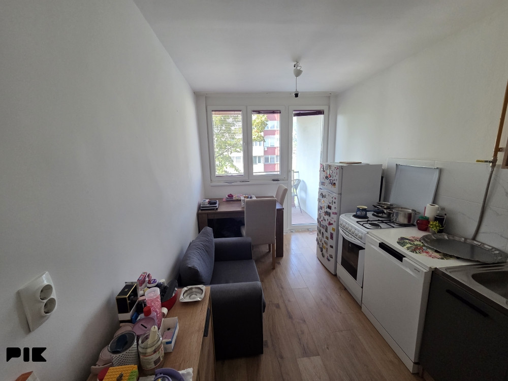 Jednosoban stan s balkonom - Koševsko brdo 8