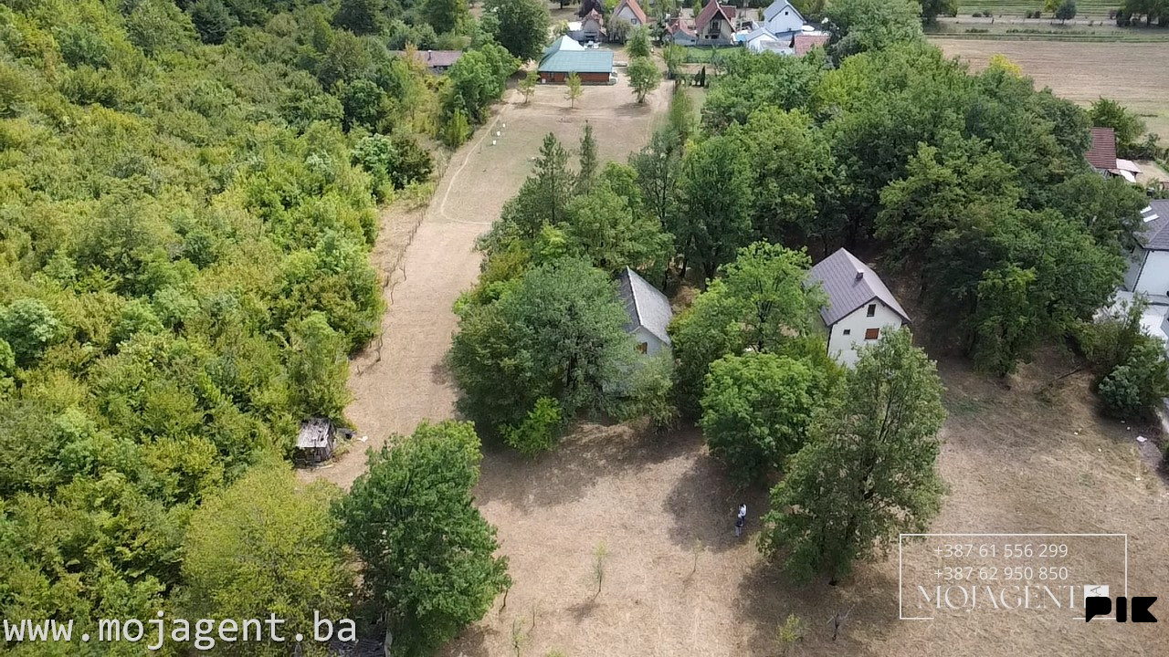 VIKENDICA I ZEMLJIŠTE - BORAČKO JEZERO - 3.010 m2 - mojagent.ba 18