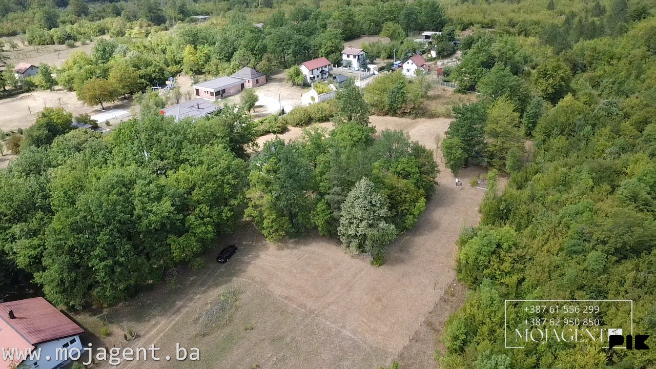 VIKENDICA I ZEMLJIŠTE - BORAČKO JEZERO - 3.010 m2 - mojagent.ba 2