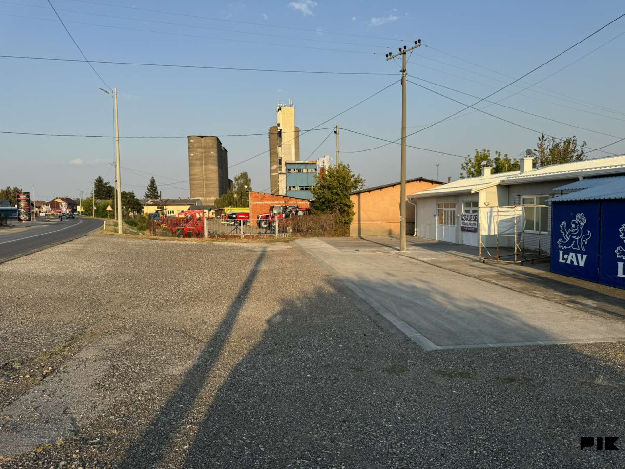 Poslovni prostor Šamac 200m2 2