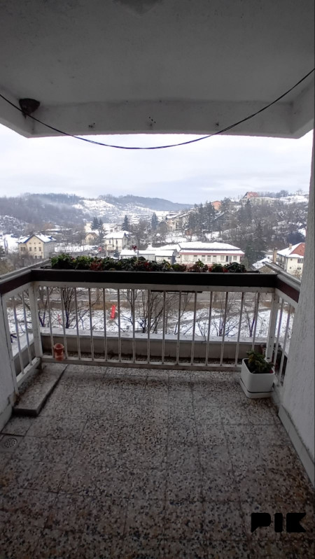 Izdajem stan u Slavinovićima 3