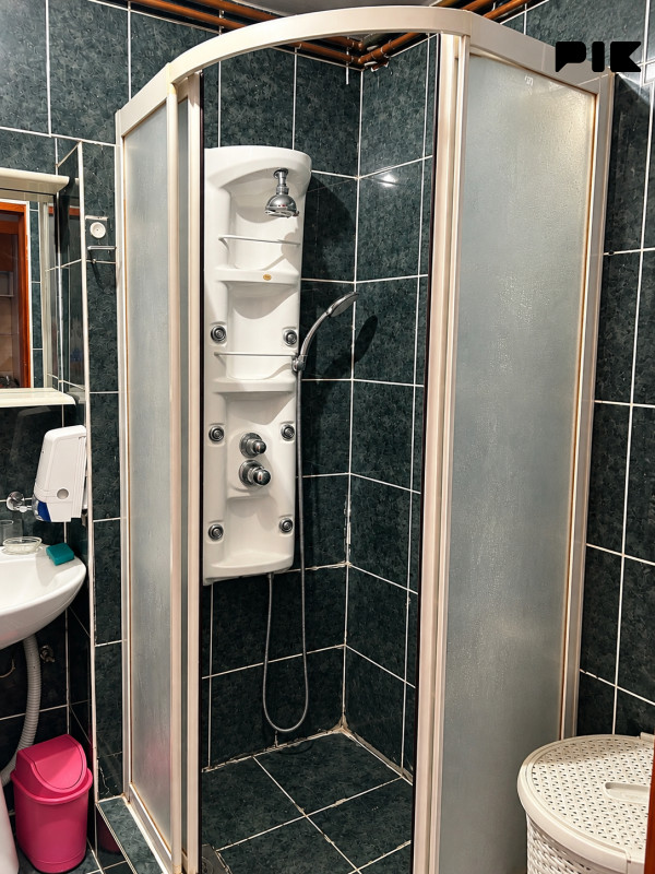 Trosoban stan 76m2 Dobrinja C5 balkon 2 sprat 13