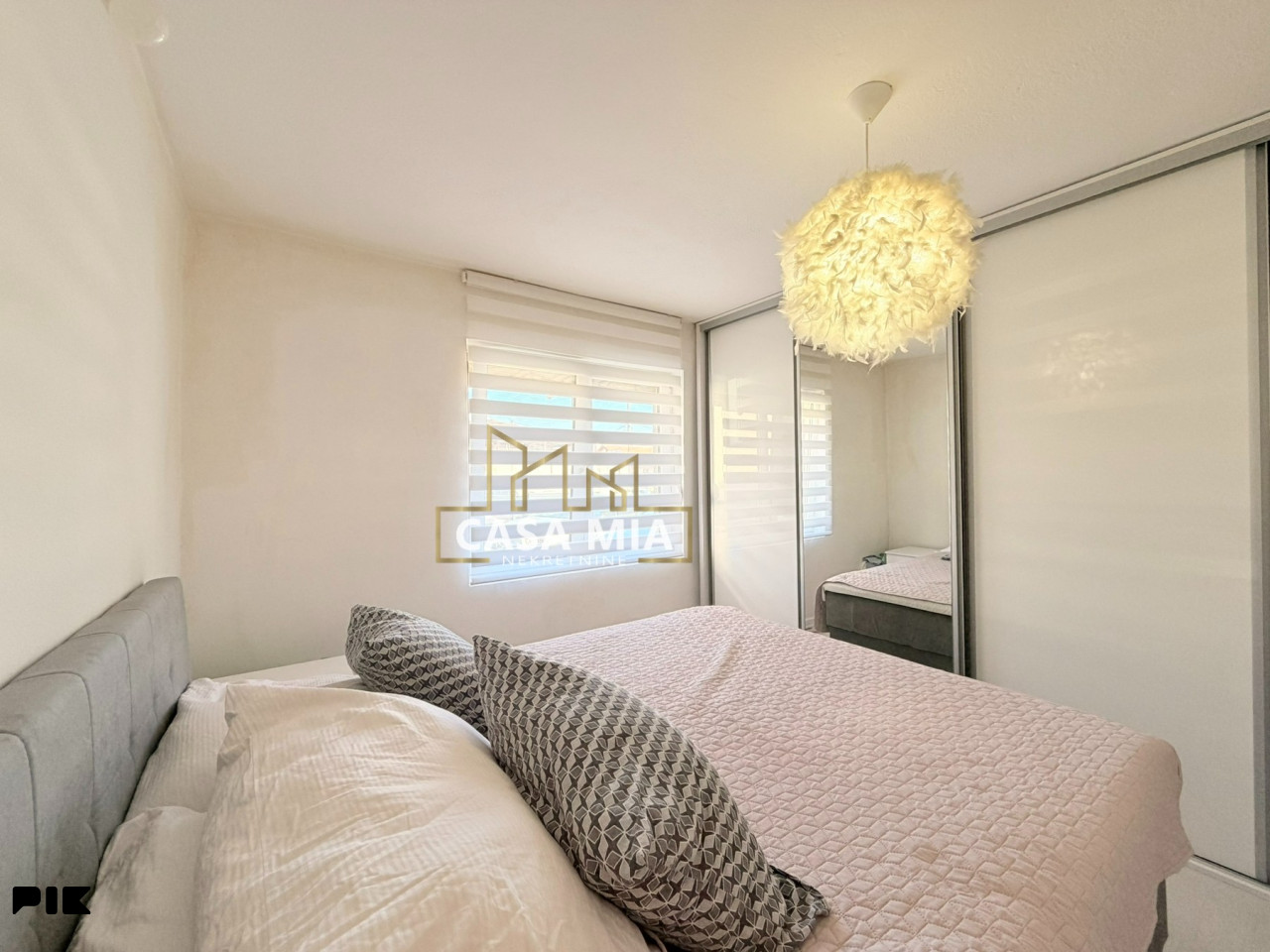 CASA MIA / Trosoban stan / 60 m2 / Šip / Centar 12