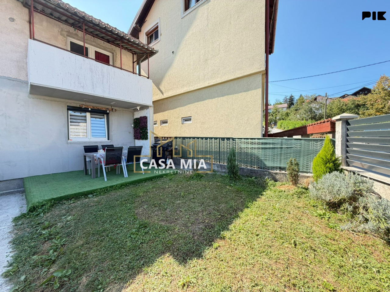 CASA MIA / Trosoban stan / 60 m2 / Šip / Centar 23