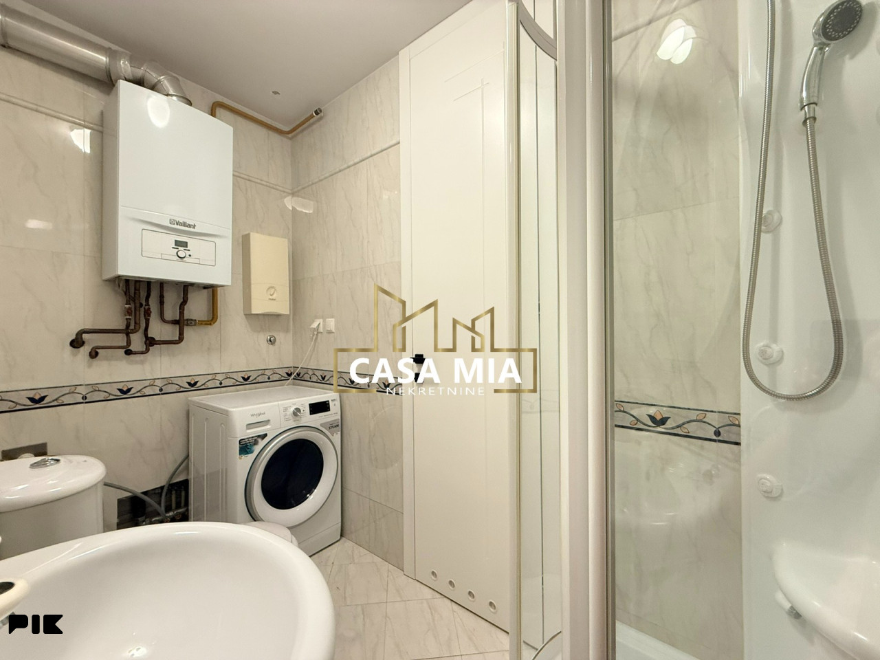 CASA MIA / Trosoban stan / 111m2 / Skenderija / Centar 10