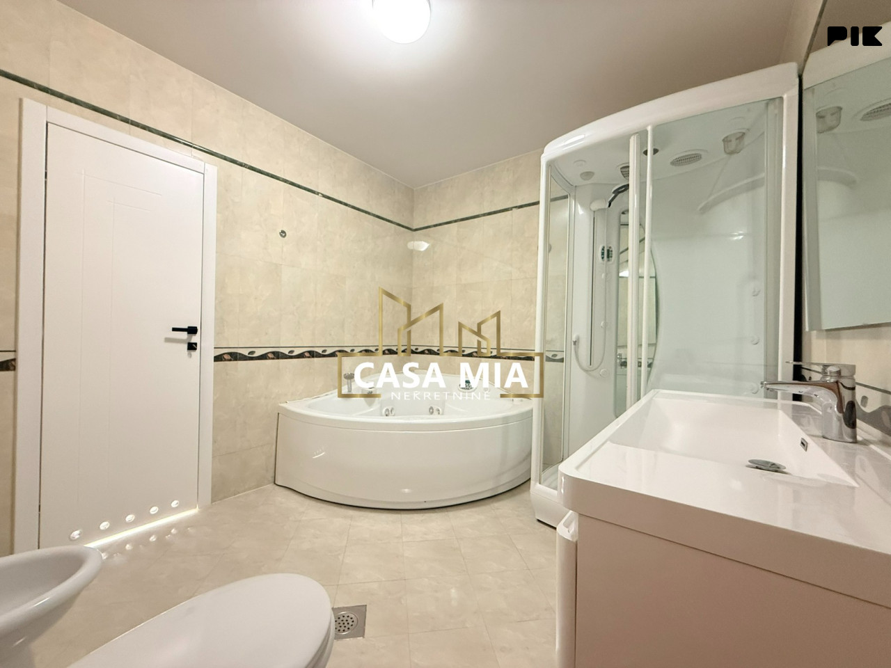 CASA MIA / Trosoban stan / 111m2 / Skenderija / Centar 18