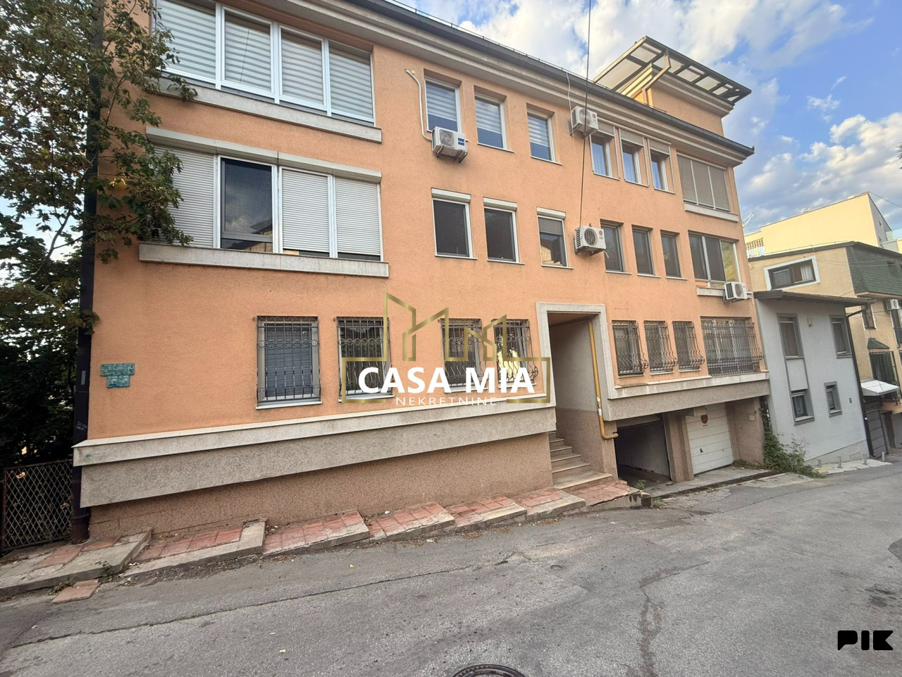 CASA MIA / Trosoban stan / 111m2 / Skenderija / Centar 24