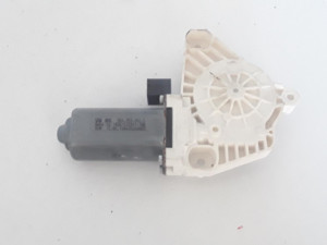 5Q4959802B MOTORIC PODIZACA  Volkswagen PASSAT 3G 2014