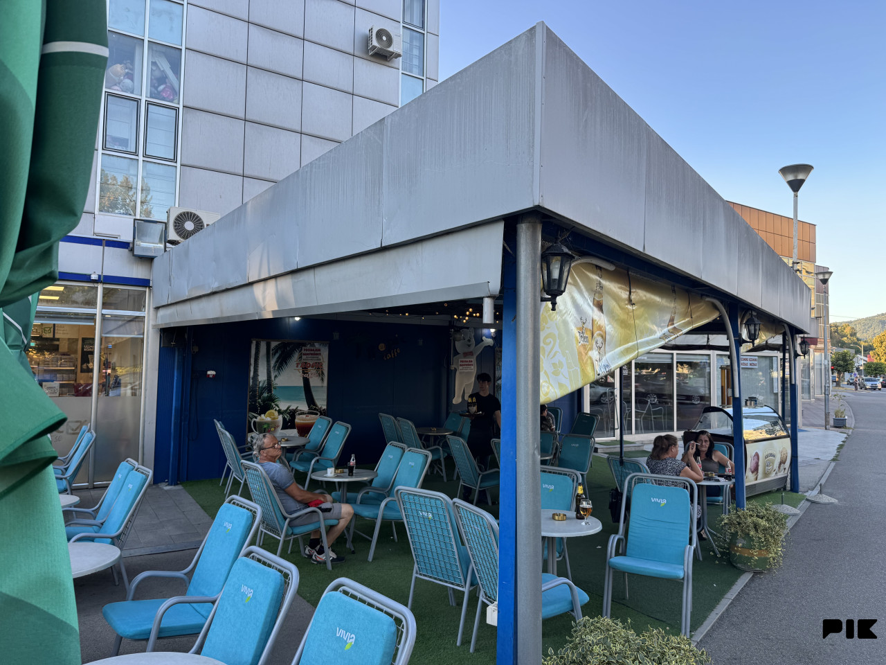 Metalna nadstresnica (tenda) 5