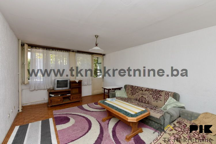 SLATINA - Dvosoban stan na 1. spratu, površine 67 m2