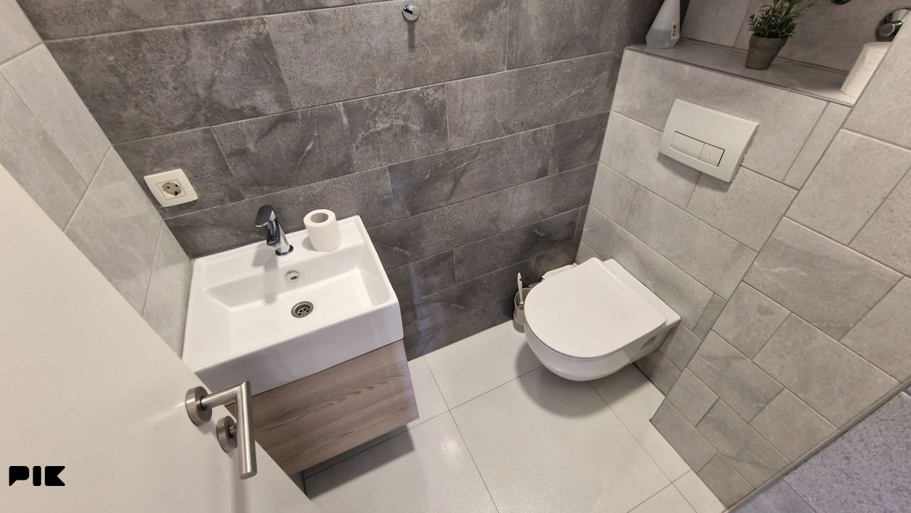 Trosoban stan - Grbavica - Novo Sarajevo, 85m2 17