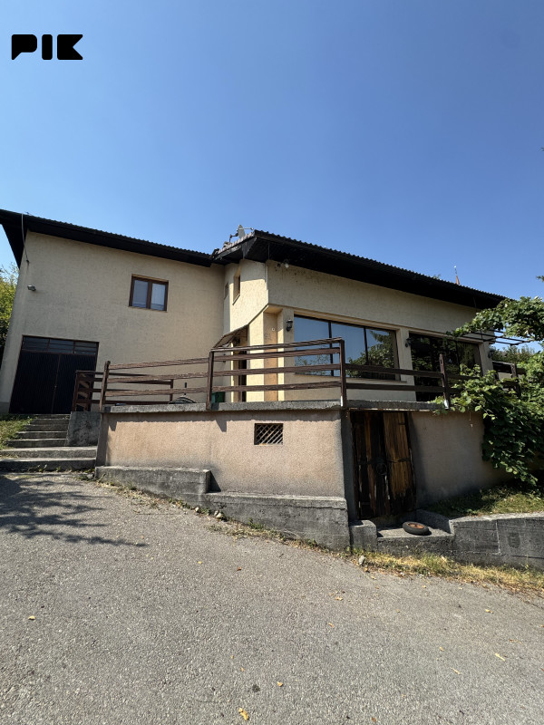 Kuća Hadžići- MOSTARSKO RASKRSCE- 220m2