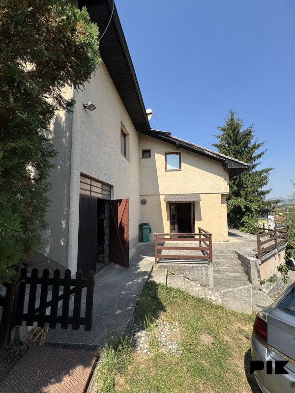 Kuća Hadžići- MOSTARSKO RASKRSCE- 220m2 3