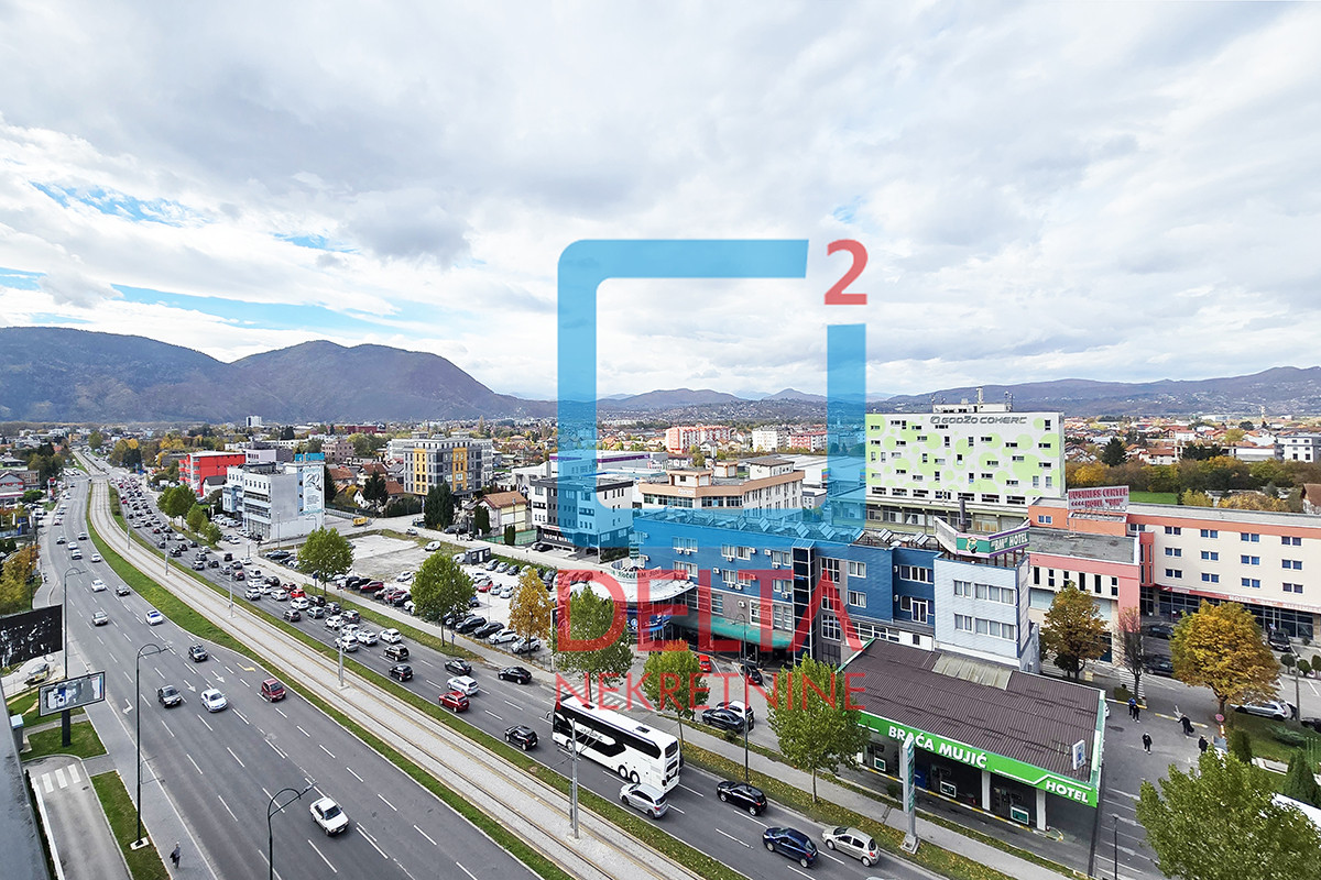 Penthouse trosoban stan sa terasom / garaža / Bulevar / Stup 18