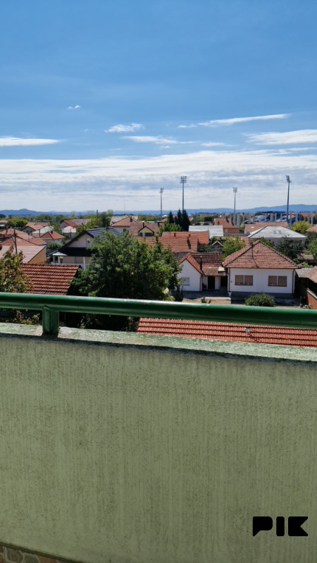 Stan 54 m2 + garaža Bijeljina 22