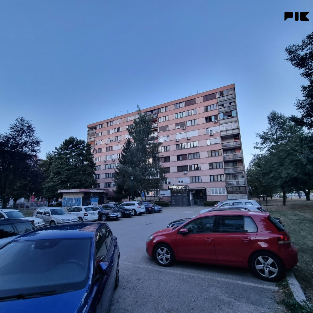 CAPITAL/ Stan Hrasno/ Porodice Ribar/ 53m2/ 6.sprat-lift