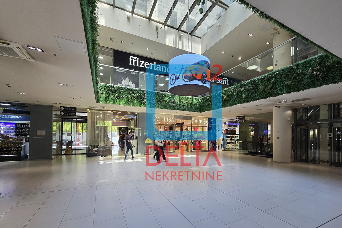 Atraktivan poslovni prostor /prizemlje/ tržni centar / IMPORTANNE 8
