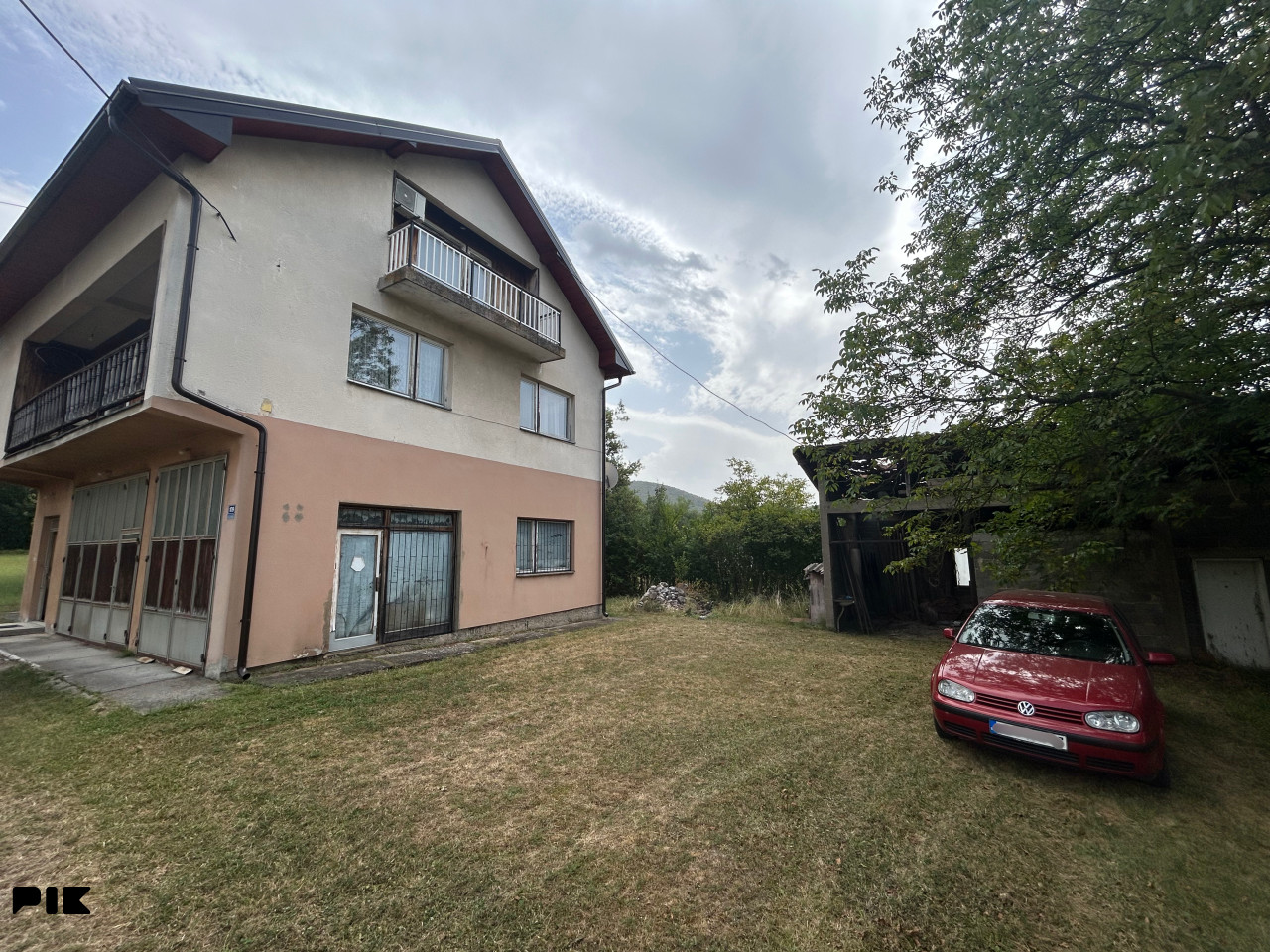Stambeno-poslovni objekat sa zemljištem - 5000 m2 2
