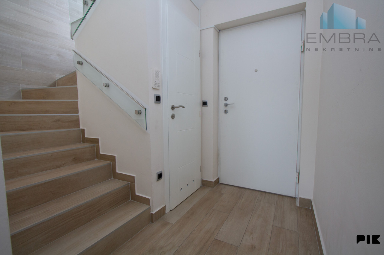 EMBRA najam: Trosoban Penthouse, Nova Otoka, Novi Grad. 10