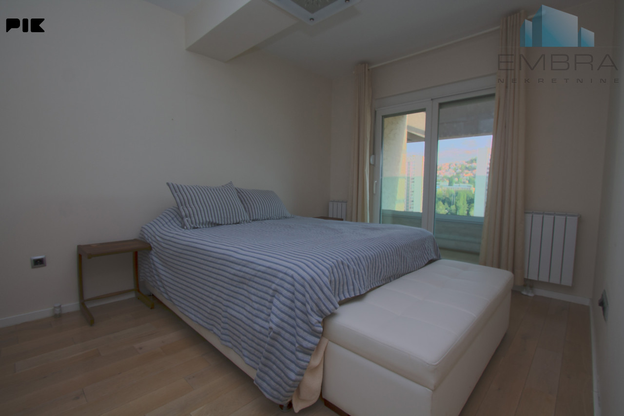 EMBRA najam: Trosoban Penthouse, Nova Otoka, Novi Grad. 12