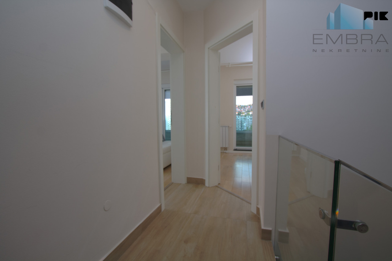 EMBRA najam: Trosoban Penthouse, Nova Otoka, Novi Grad. 14