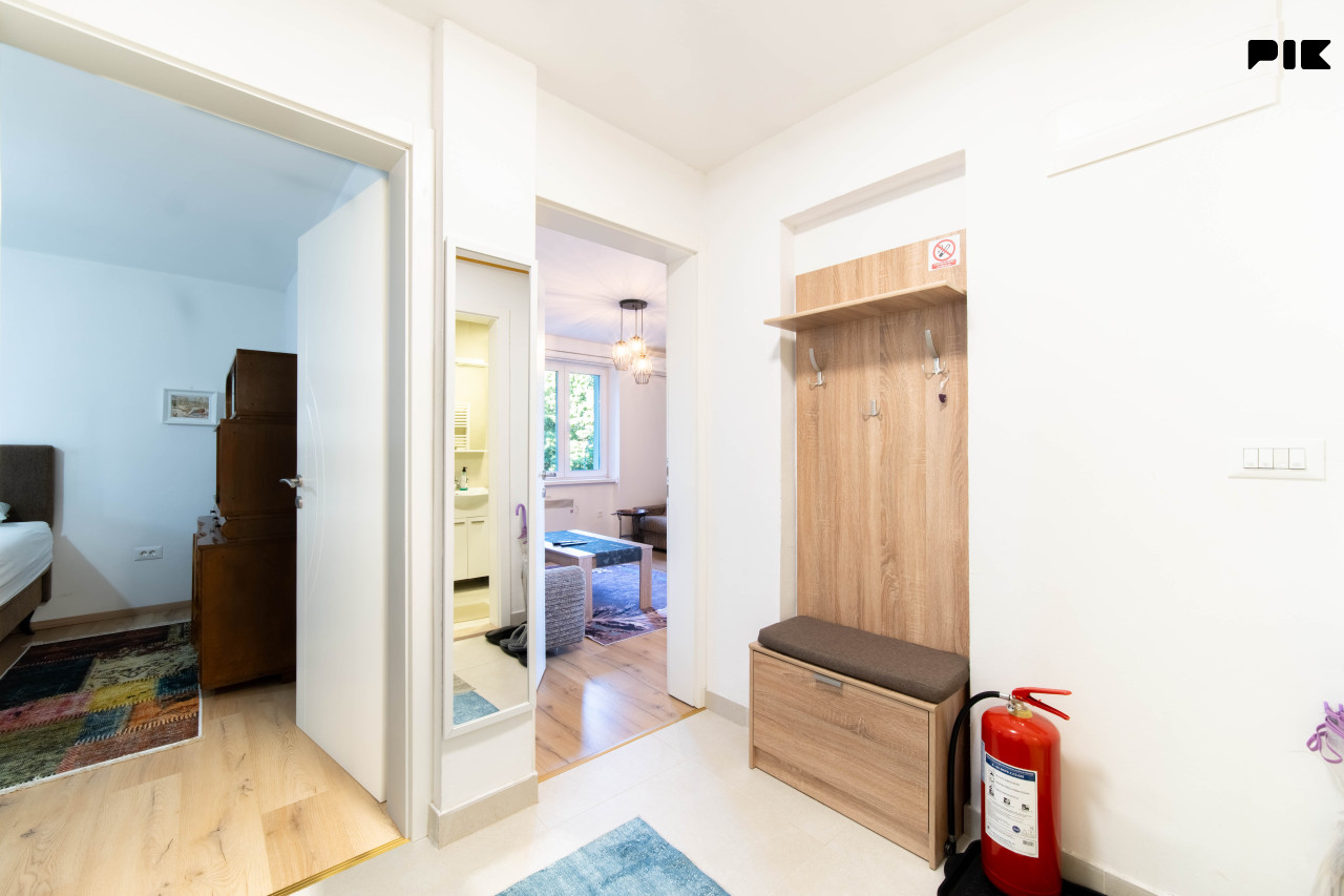 PROPERTIZE | NAJAM | Stan 51 m2 | Višnjik, Centar 2