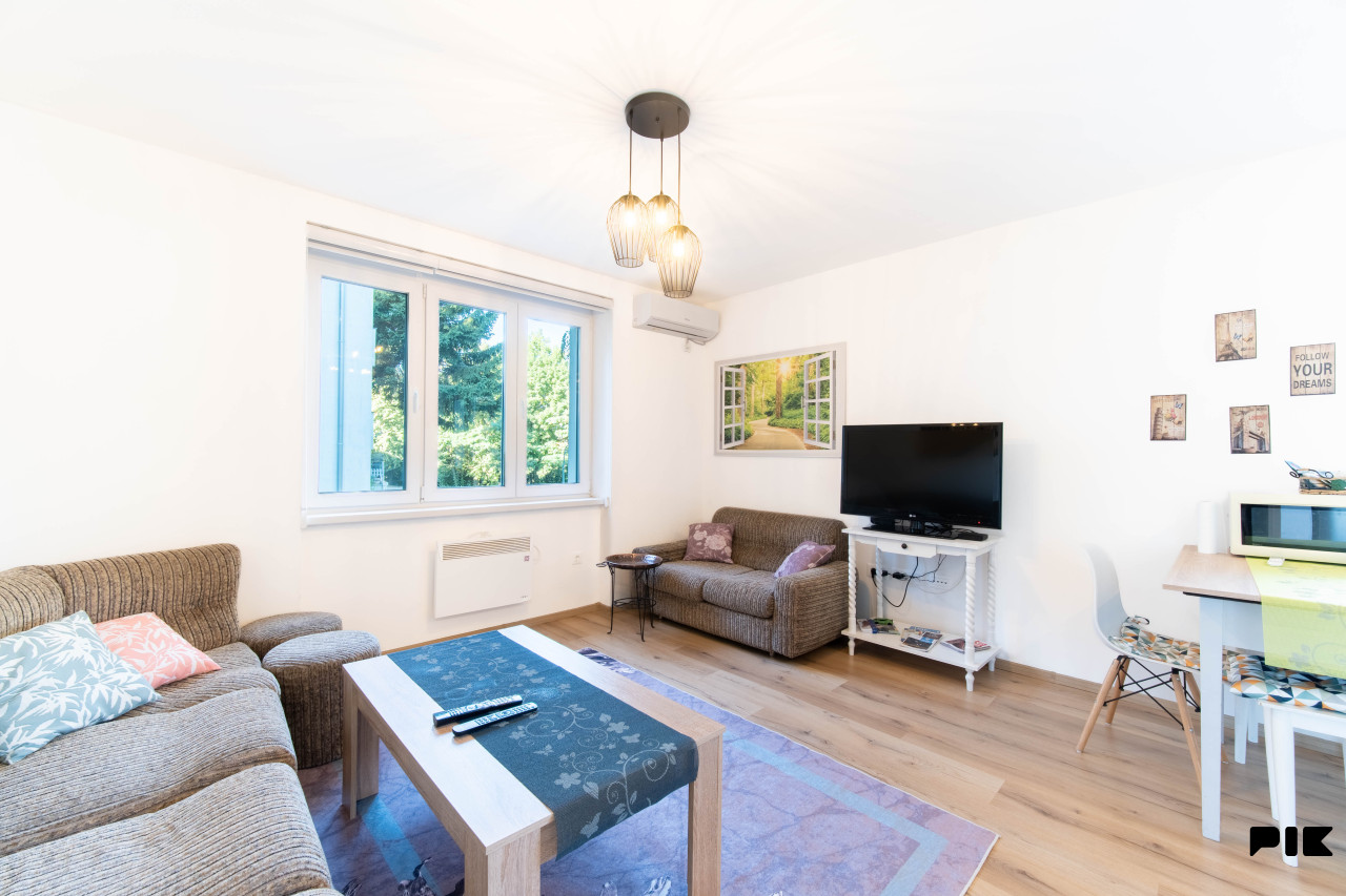 PROPERTIZE | NAJAM | Stan 51 m2 | Višnjik, Centar 3