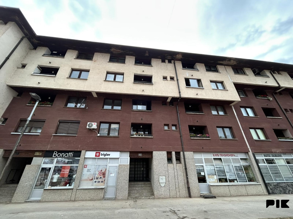 Prodaje se trosoban stan - centar Pala, 84m2