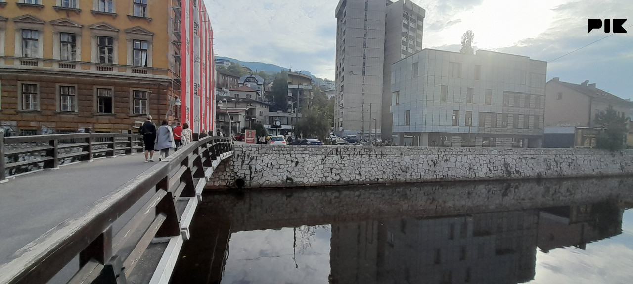 Trosoban stan Sarajevo Centar Drvenija 18