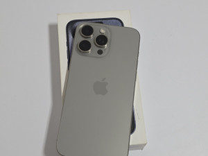 IPHONE 15 PRO MAX 256GB Bez tragova Koristenja Garancija radnje