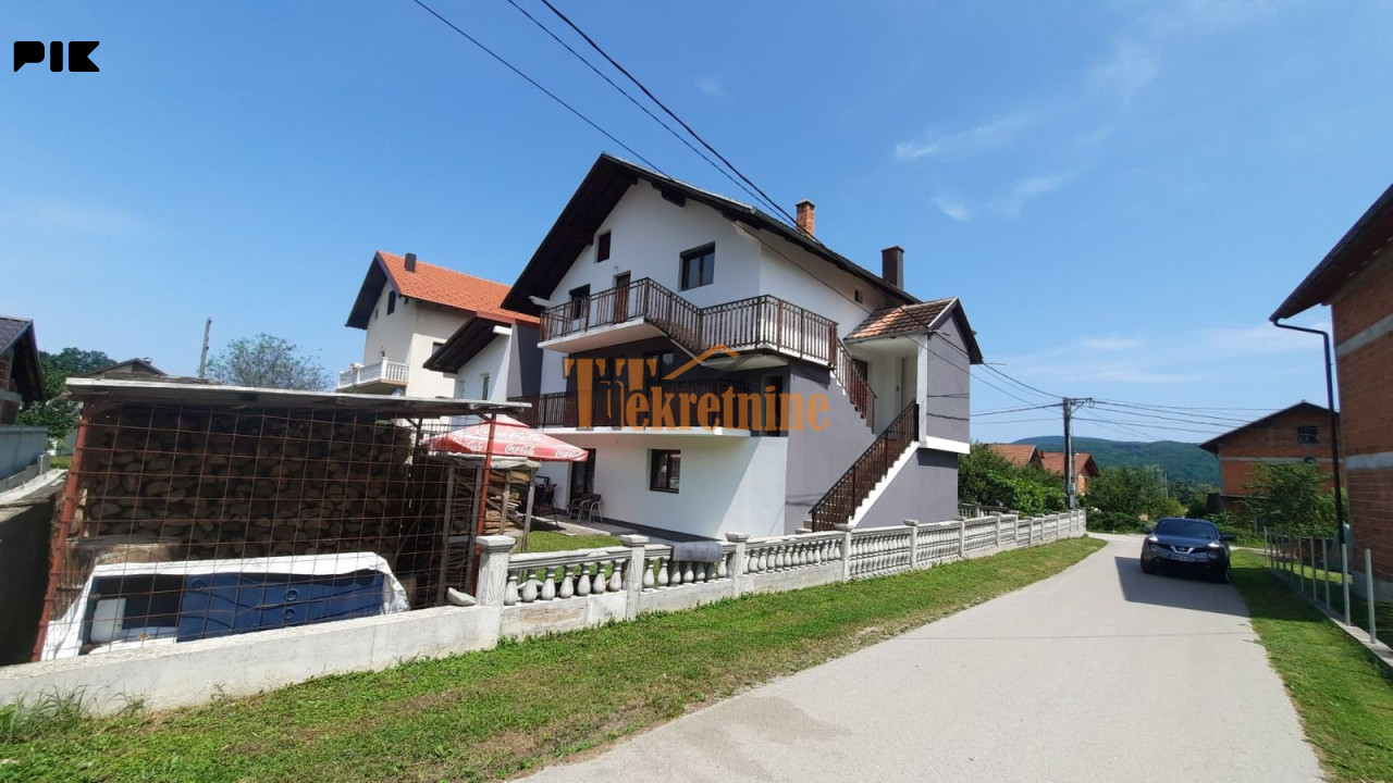 Stambeni objekat 479 m2 na placu od 595 m2 - Debeljaci 7