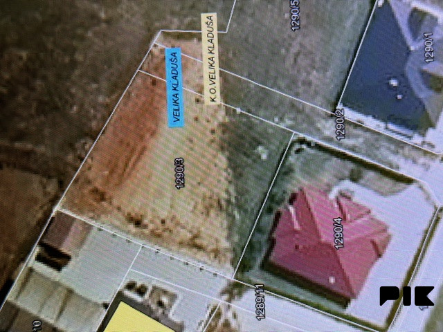 Zemljište Parcela za kucu u Velika Kladuša 650-700m2 2