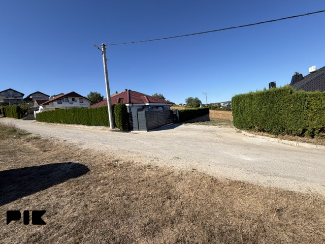 Zemljište Parcela za kucu u Velika Kladuša 650-700m2 5