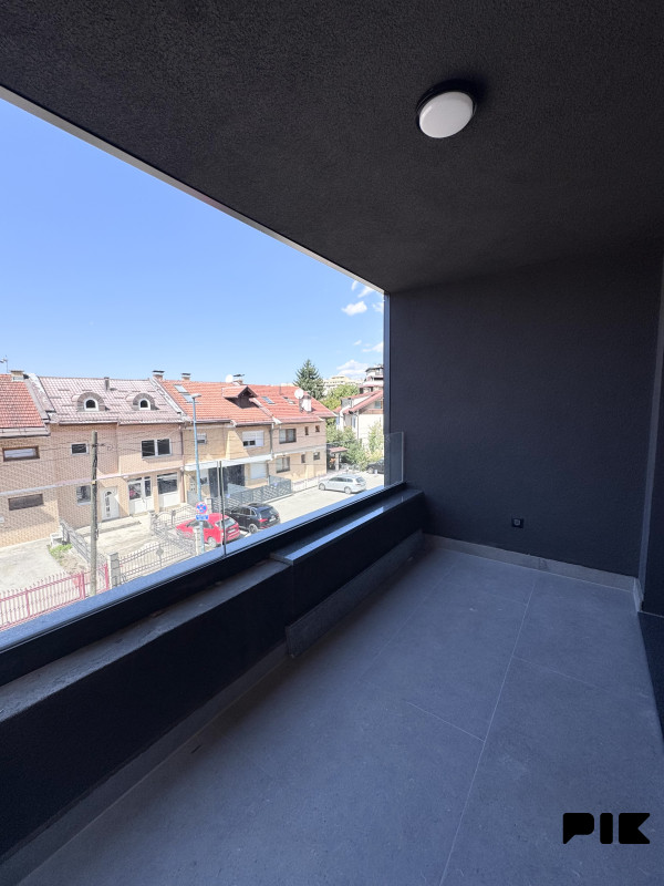 Breka 85 m2 Delux trosoban stan sa balkonom TOP LOKACIJA 10