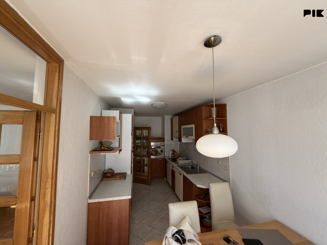Trosoban renoviran stan 86 m2 Pejton Ilidža prvi sprat 9