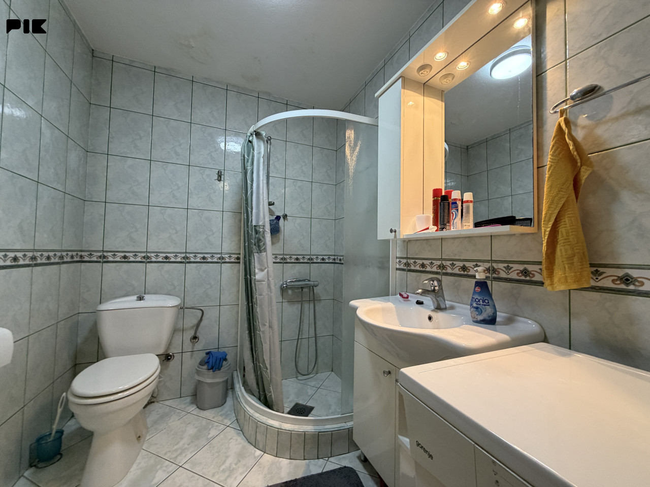 Trosoban renoviran stan 86 m2 Pejton Ilidža prvi sprat 23