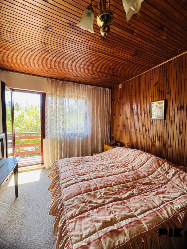 2 Kuće Pale 100m2 i 300m2 5