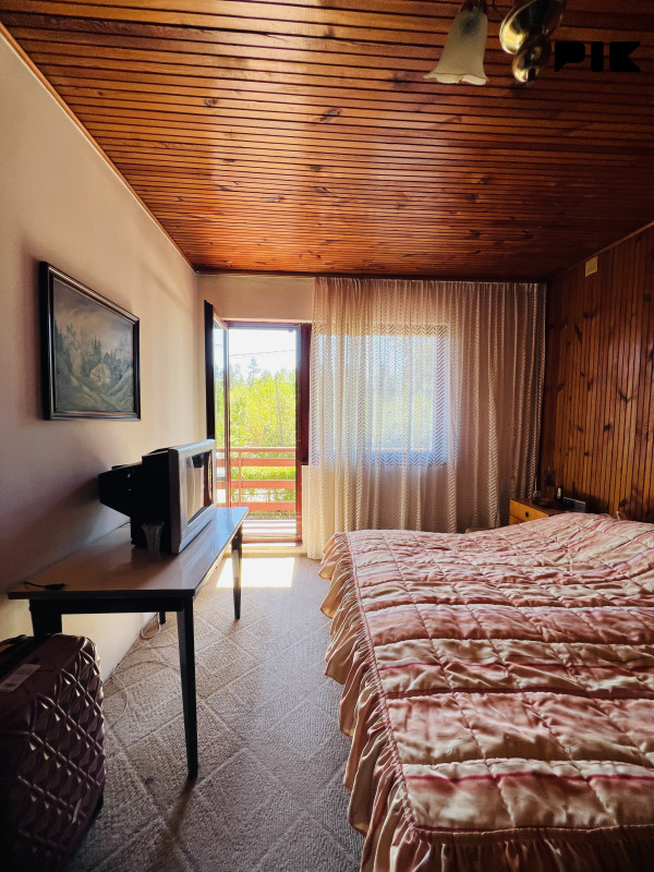 2 Kuće Pale 100m2 i 300m2 6