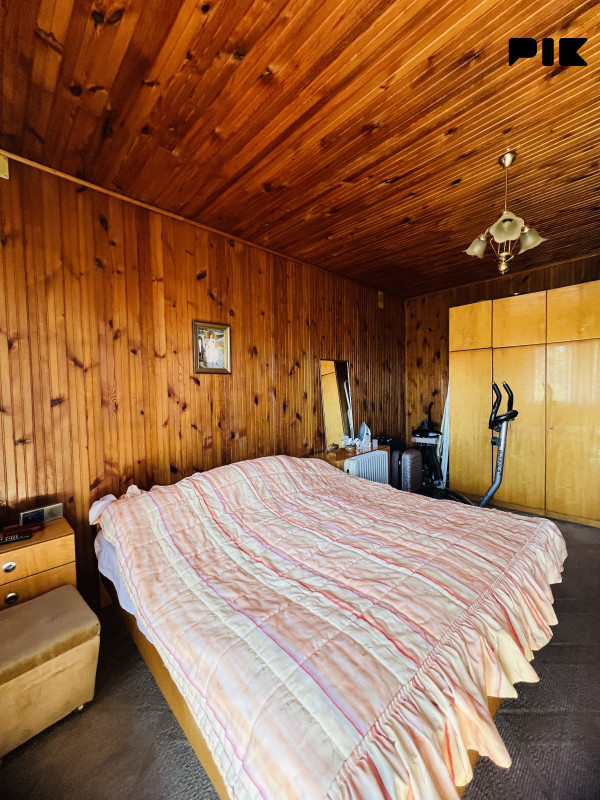 2 Kuće Pale 100m2 i 300m2 7
