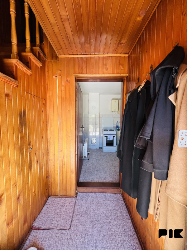 2 Kuće Pale 100m2 i 300m2 9