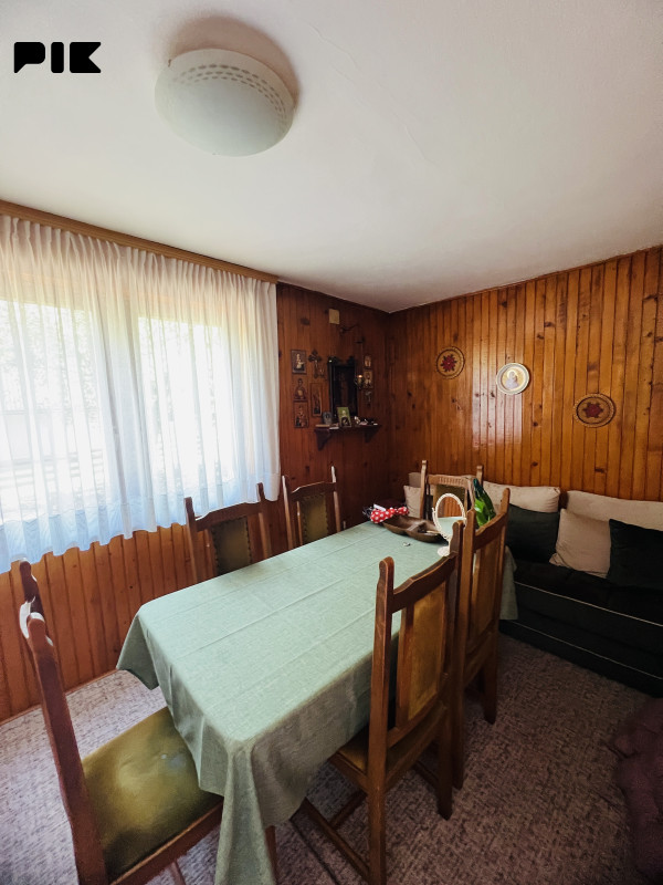 2 Kuće Pale 100m2 i 300m2 15