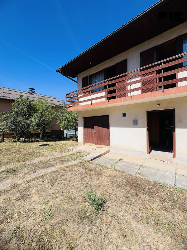 2 Kuće Pale 100m2 i 300m2 11