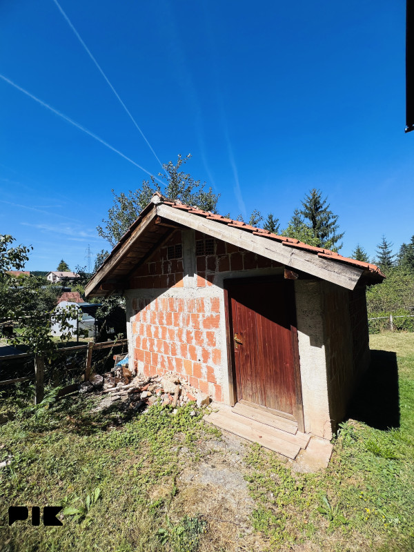 2 Kuće Pale 100m2 i 300m2 22