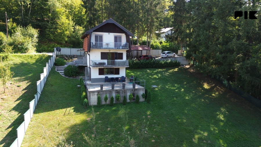 Vikend kuća Busovača, 114m2 stambenog prostora, 1.825m2 zemljišta