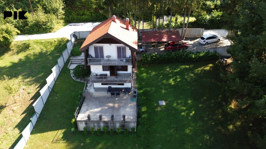 Vikend kuća Busovača, 114m2 stambenog prostora, 1.825m2 zemljišta 2