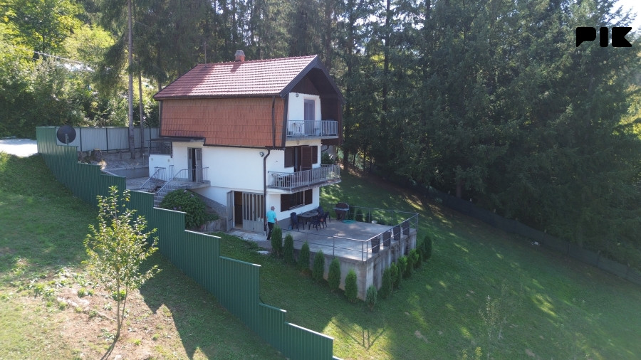 Vikend kuća Busovača, 114m2 stambenog prostora, 1.825m2 zemljišta 6