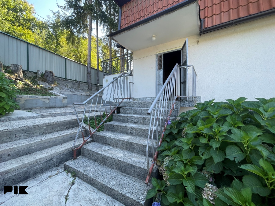 Vikend kuća Busovača, 114m2 stambenog prostora, 1.825m2 zemljišta 7